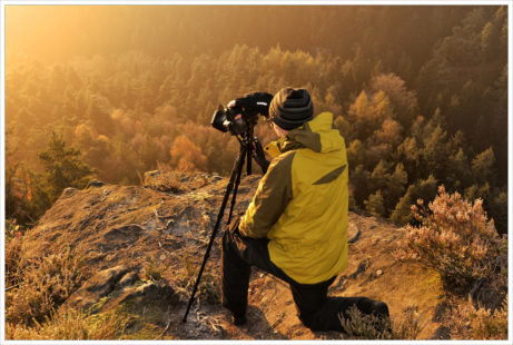 Soustředěný krajinářský fotograf - fotografický workshop Podzimní Českosaské Švýcarsko
